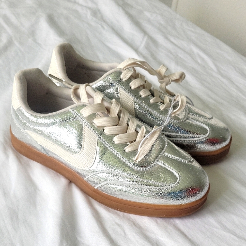 Olivia Miller Girl Silver and Cream Sneakers